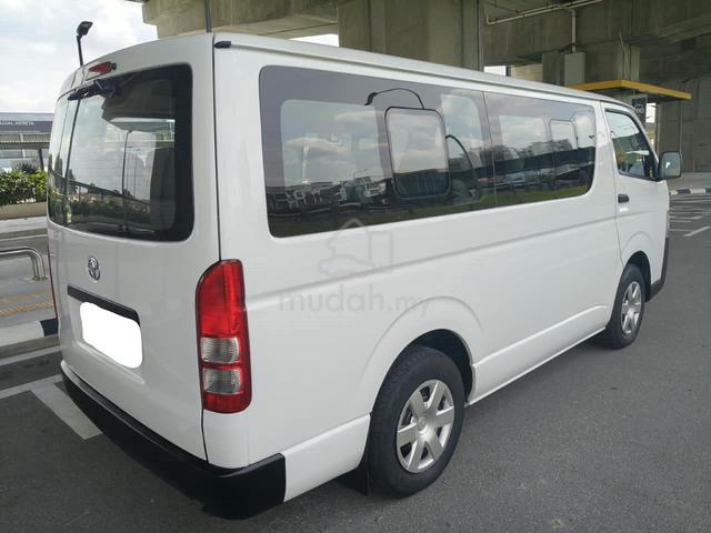 2021 Toyota Hiace 2.5 (M) Window Van 14 Seat - 3