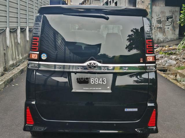 2021/23Toyota VOXY 2.0 ZS KIRAMEKI III (A) - 5