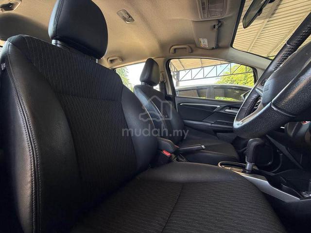 2021 HONDA JAZZ 1.5 V GKRS W SPORT Rim FULL SPEC - 4