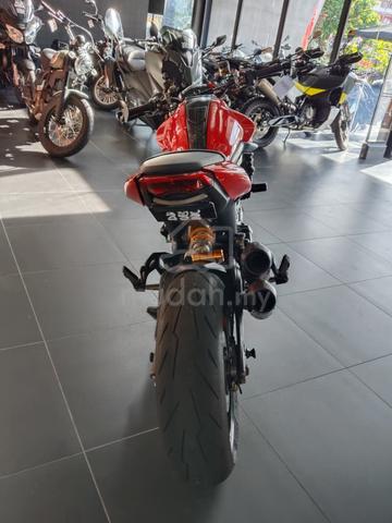 Ducati Monster 937 - photo 11 of 12