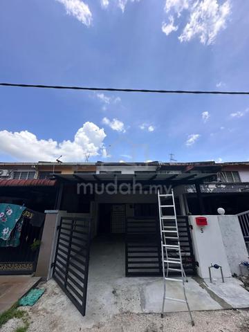 Facing open New porch 2 storey refurbished Taman Sri Puchong, puchong 1