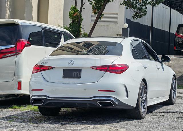 2022 Mercedes Benz C200 1.5 AVANTGARDE AMG LINE - 3
