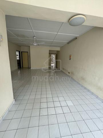 Ixora Apartment (Jalan Tun Razak) 1