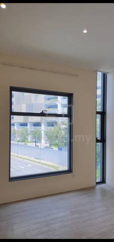 3sty with roof top terrace, private lift and pool 5