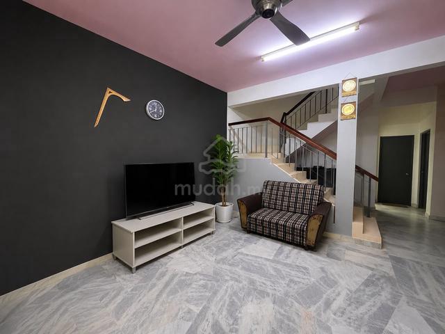 [ Good Condition ] 22x70 2 Storey House @ Taman Velox, Rawang 1