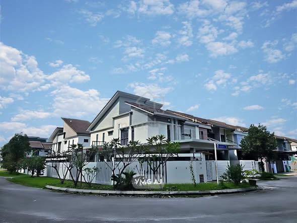 Bukit Raja Double Storey Corner Renovated Move in Condition Klang 1