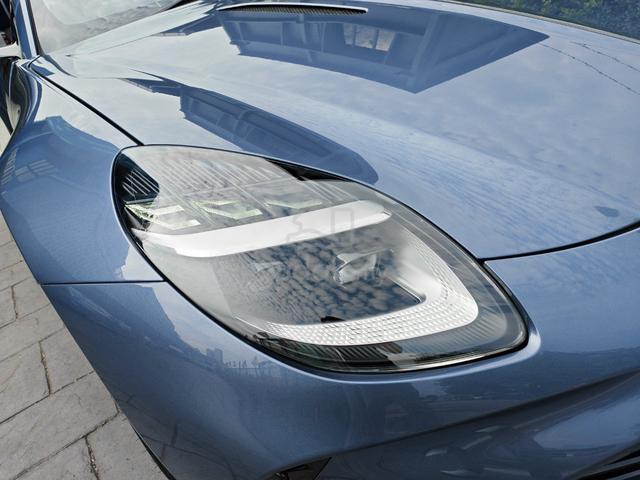 LOW Mileage 2025 Aston Martin VANTAGE 4.0 Facelift - 4