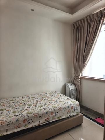 R&F Room For Rent 🔥Nearby CIQ 1