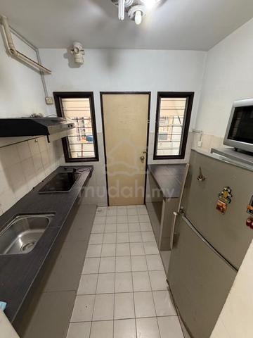 Mandarina Court 1