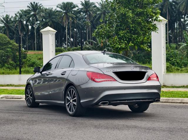 {2015} Mercedes Benz CLA200 1.6 Turbo Car King F/L - 4
