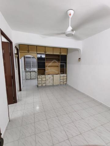 Flat Taman Ungku Tun Aminah 1