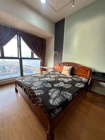 Danga Bay Master Room Private Toilet For Rent Bus to CIQ JB 1