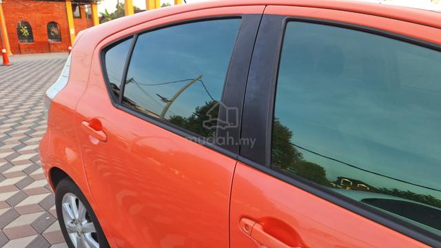 2012 Toyota PRIUS C 1.5 (HYBRID) NHP10R (A) - 2