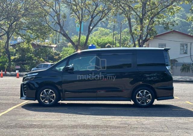 2018 Toyota VOXY V 2.0 (A) - 2