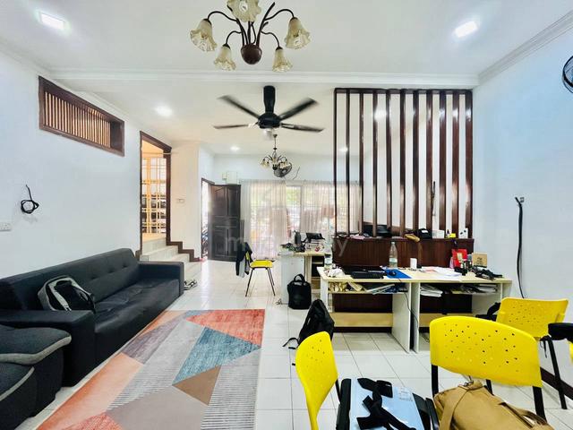 Facing Open. Teres 2 Tingkat, Jalan Plumbum Seksyen 7 1