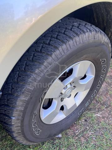 2015 Nissan NAVARA 2.5 CALIBRE (A) - 4