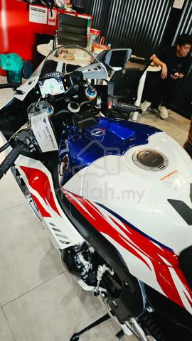 Honda CBR1000RR-R SP - photo 4 of 9