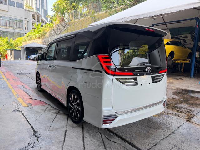 2023 Toyota NOAH 2.0 SZ (A) - 4