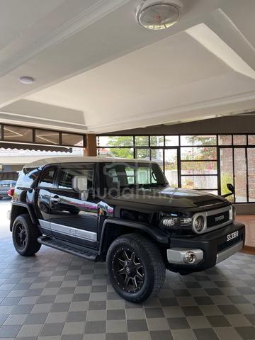 2013 Toyota FJ 4.0 CRUISER (A) - 1