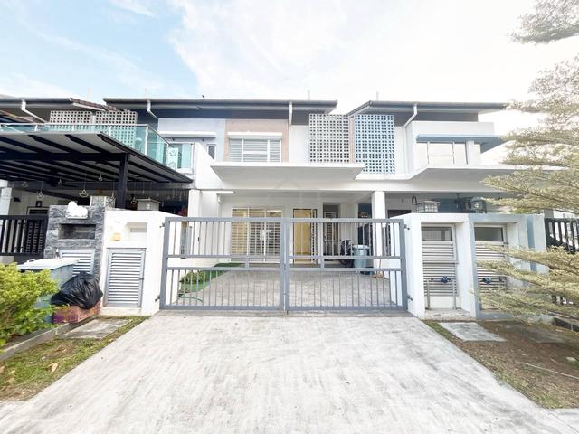 Beautiful Unit Double Storey Terrace @ Penduline Rimbayu For Rent 1