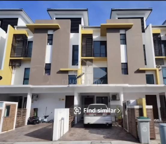 beautiful 2 storey townhouse 1