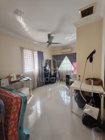 2sty Nlot nicely renovated tip top conditon move in Freehold 5