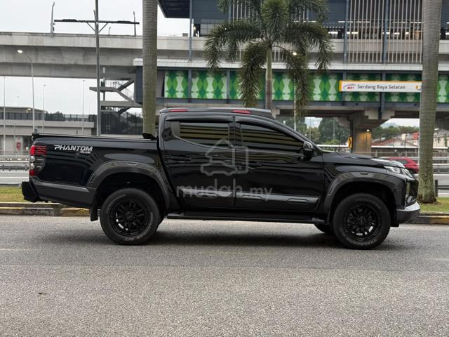 2022/2023 Mitsubishi TRITON 2.4 PHANTOM PLUS 4X4 - 5