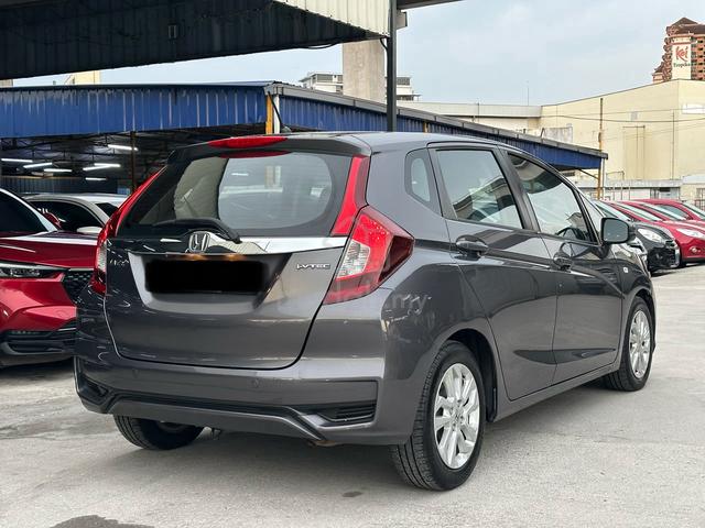 2018 Honda JAZZ 1.5 E - 2