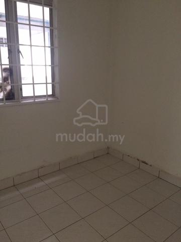 Tasik Heights Apartment Bandar Tasik Selatan 1