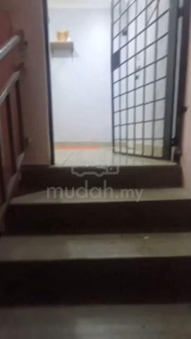 Bandar Baru Rawang Unit 23- ( 2A) 2nd Floor Front portion 1