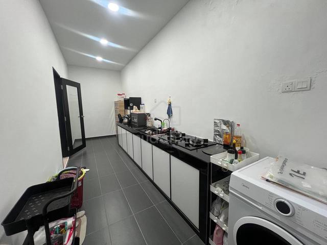 Fully Furnished 2 Storey Cluster House for Sale @ Tmn Scientex Kulai 2 3