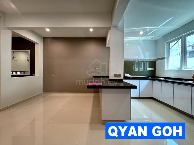 Concrete & Newly renovated- 2 sty terrace-Island Glades Park Greenlane 1