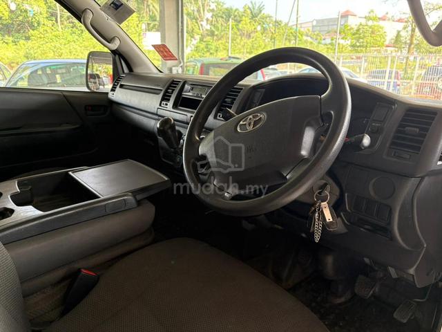 2021 Toyota HIACE 0 2.5L (M) - 5