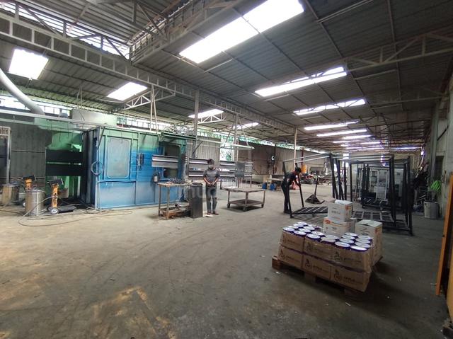 {FREEHOLD} 1.5 sty Semi D factory Rawang Jaya, for sale!! low density 1