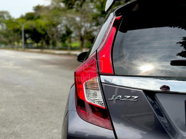 2017 Honda JAZZ 1.5 E (A) - 4