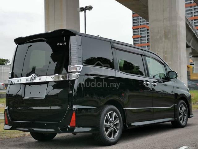 BIGSALE✅2021 Toyota VOXY 2.0 ZS 7S 2PD Pushstart - 2