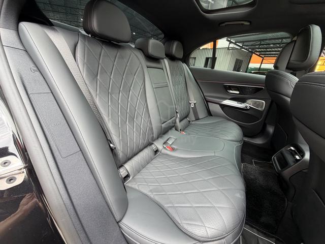 JAPAN SPEC 2024 Mercedes Benz E200 2.0 AMG SEDAN - 5