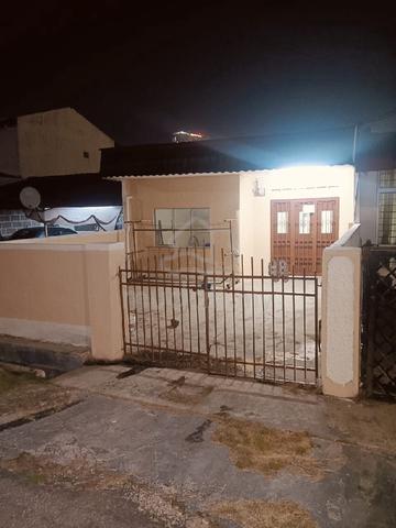 located near melaka town bandar hilir and landed 1