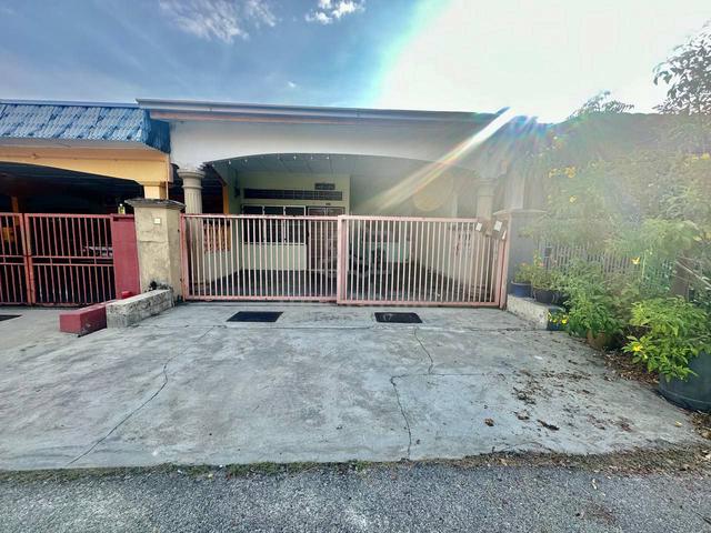 1-storey Terraced House for Sale, 3 Bedroom, 1620 sq.ft, Teluk Intan ...