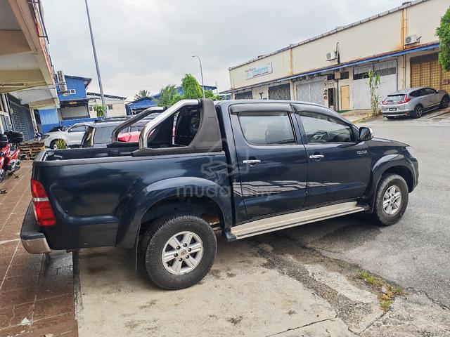 2012 Toyota HILUX 2.5 G (M) - 3