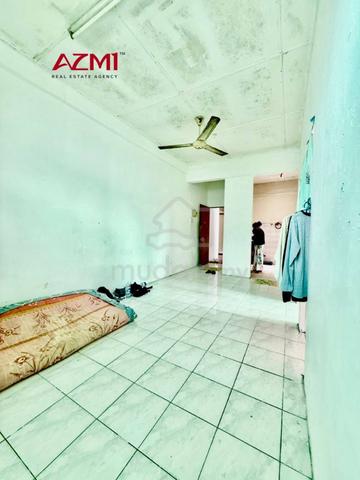 Shophouse Corner Unit at 3rd Floor For Sale 1