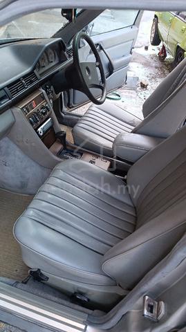 1995 Mercedes Benz 230E 2.3 (A) - 3