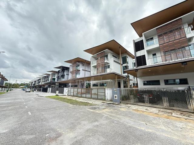 3-Storey Detached House | Hup Kee, Jalan Benggang, Kuching 1