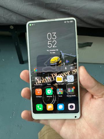 Xiaomi Mi Mix 2s - photo 5 of 6