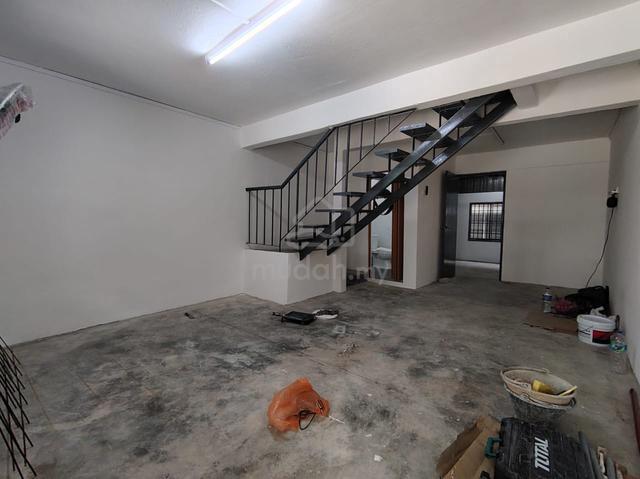Doule Storey Low Cost @ Taman Megah Ria For Rent 1