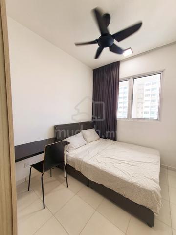 I-Santorini (Medium Room) Tanjung Tokong nr One Academy & Straits Quay 1