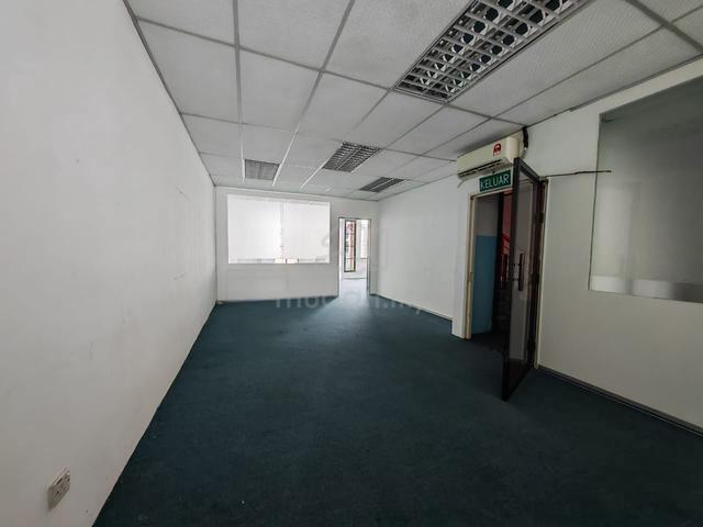 Bayan bay near Queensbay bayan lepas shop lot for rent 1