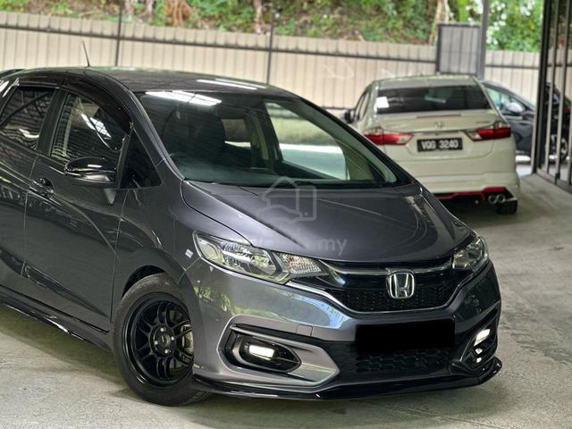 2019 Honda JAZZ GK5 1.5 V FACELIFT (A) FULL LOAN ! - 3