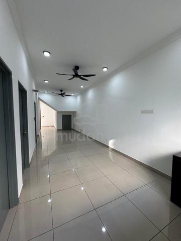 Ground Floor Townhouse @ Simfoni Perdana, Bandar Puncak Alam 1