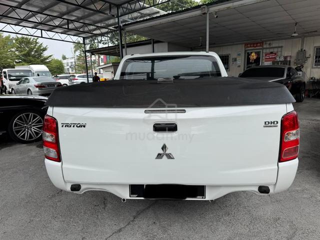2017 Mitsubishi TRITON 2.5 Lite QUEST (M)Bolehloan - 4
